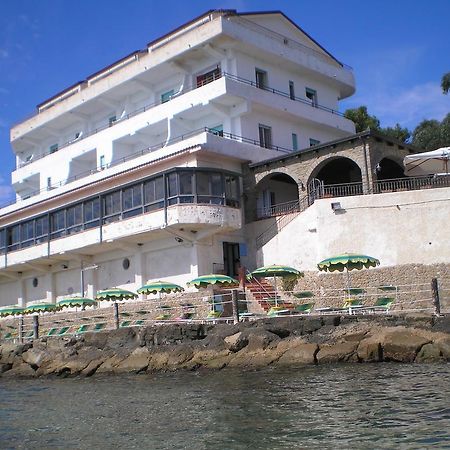Hotel Sirena كاستيلاباتي المظهر الخارجي الصورة