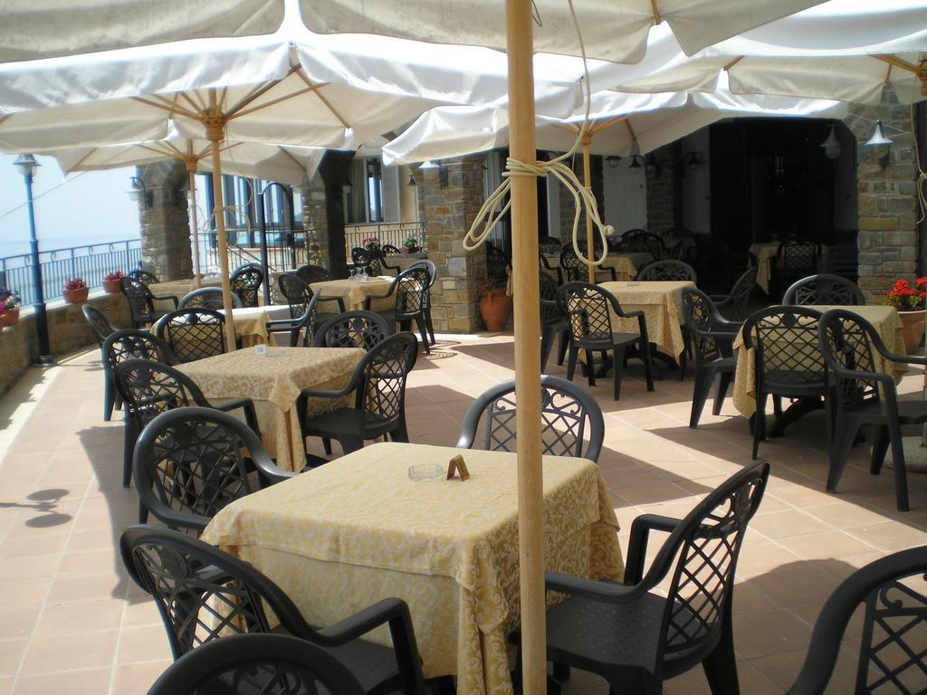 Hotel Sirena كاستيلاباتي المظهر الخارجي الصورة