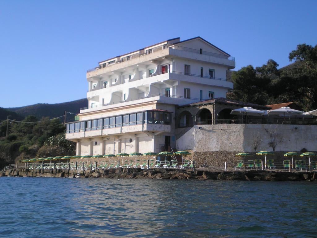 Hotel Sirena كاستيلاباتي المظهر الخارجي الصورة
